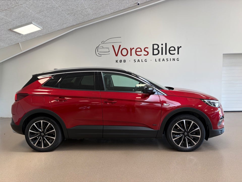 Opel Grandland X 1,6 Hybrid4 Ultimate aut. 5d