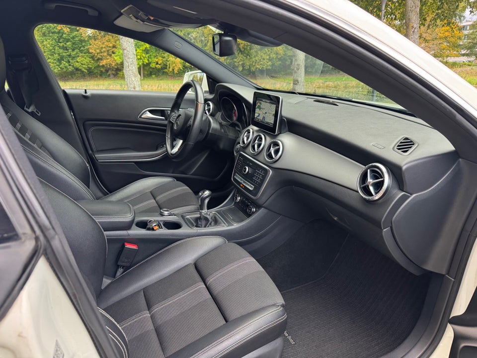 Mercedes CLA200 1,6 Shooting Brake 5d