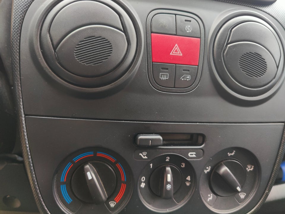 Fiat Fiorino 1,3 MJT 80 Professional Van 5d