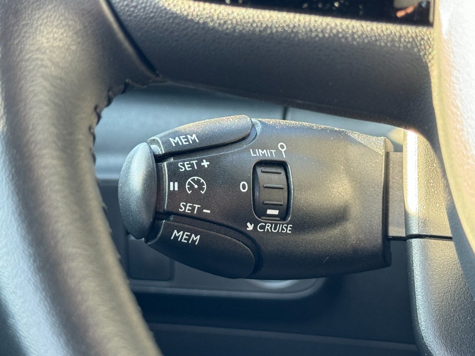 Citroën C3 1,2 PureTech 83 Shine 5d