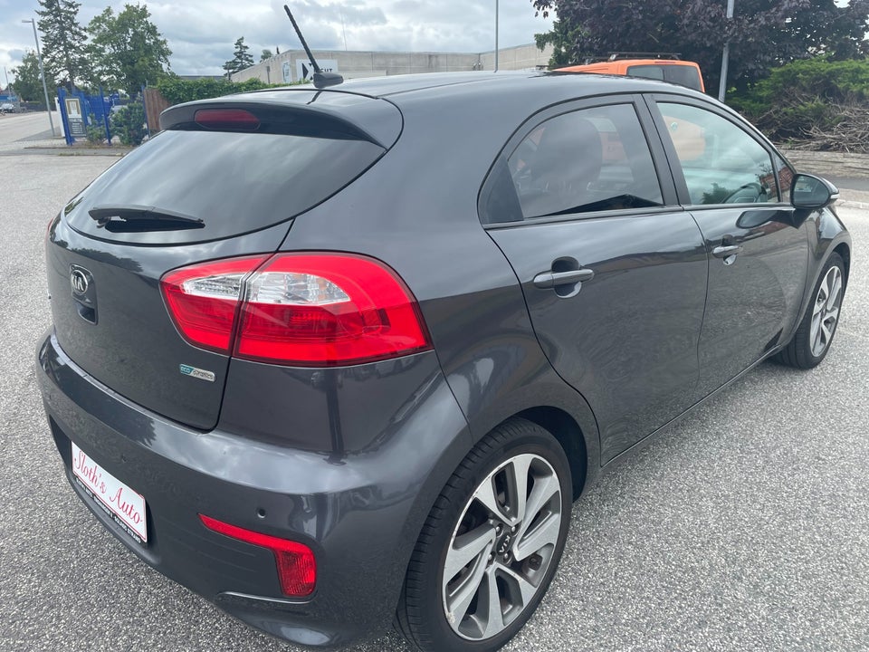 Kia Rio 1,4 CVVT Limited 5d