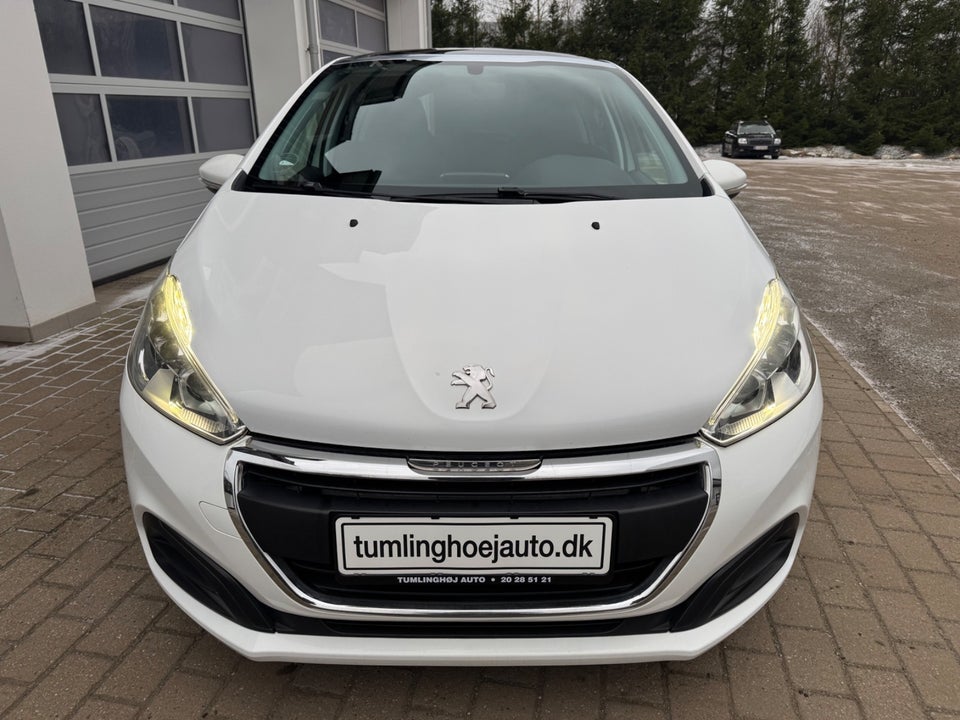 Peugeot 208 1,6 BlueHDi 100 Chili Sky+ 5d