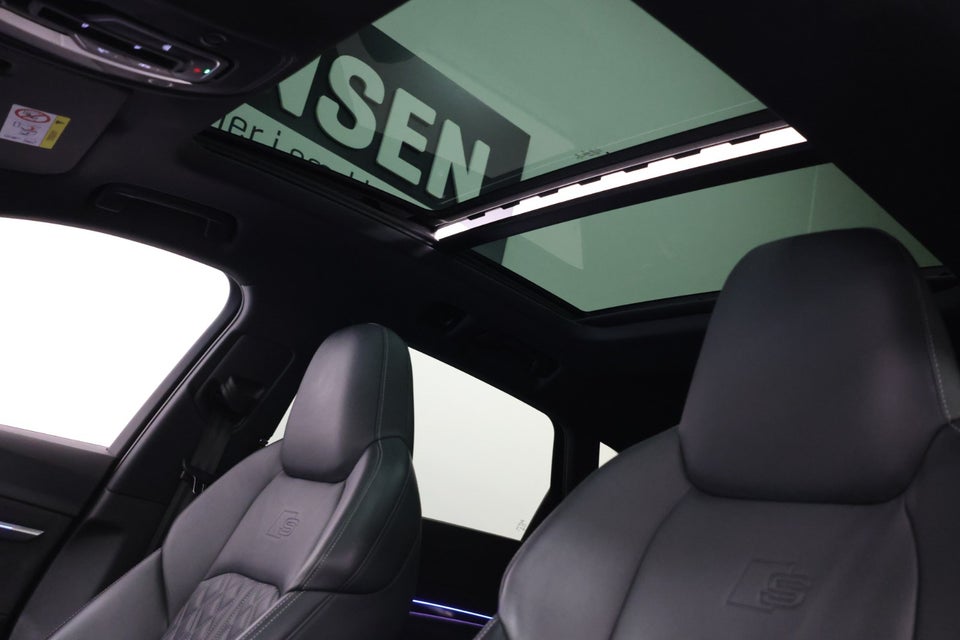 Audi e-tron 55 S-line quattro 5d
