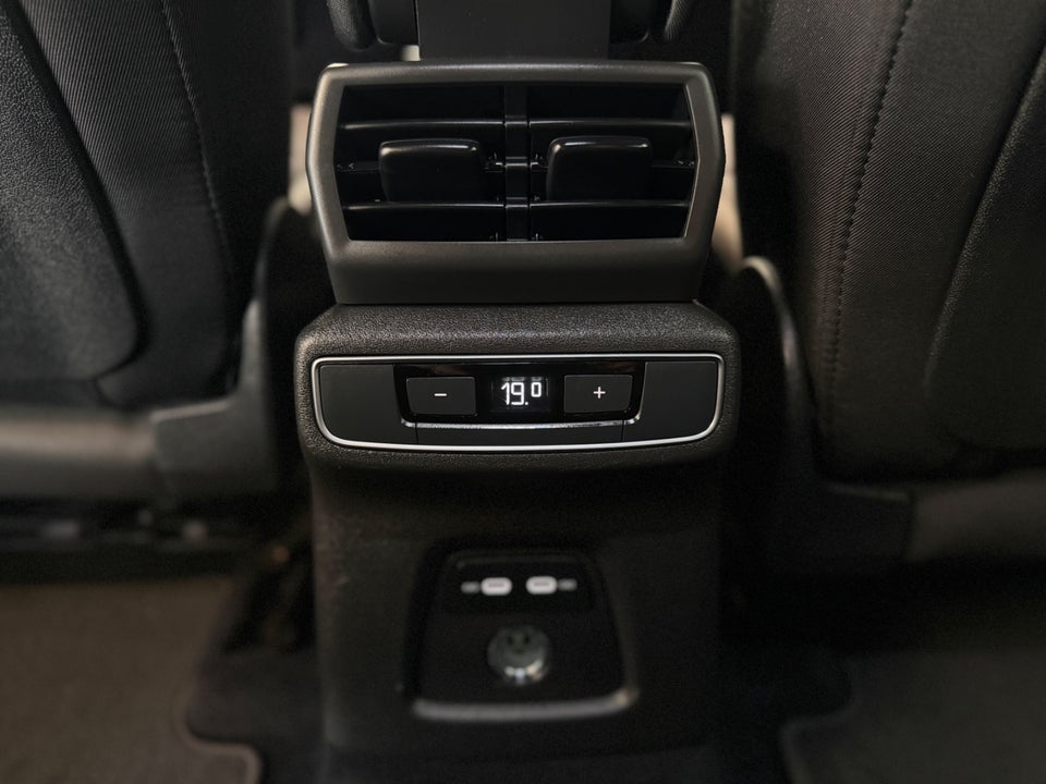 Audi Q4 e-tron 35 Advanced 5d