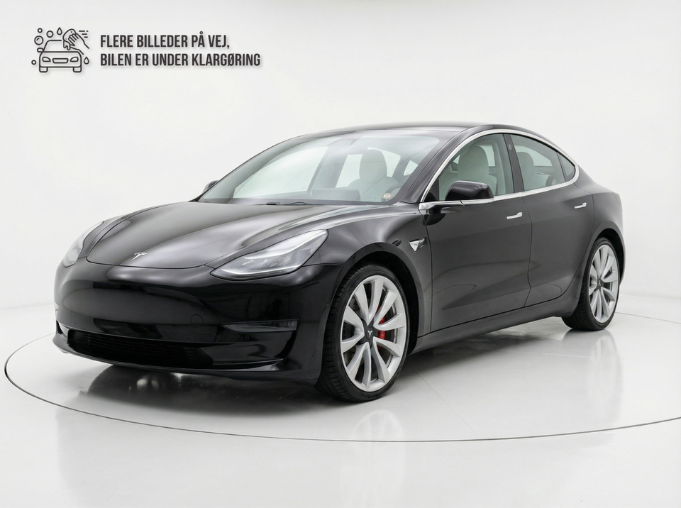 Tesla Model 3 Long Range AWD 4d