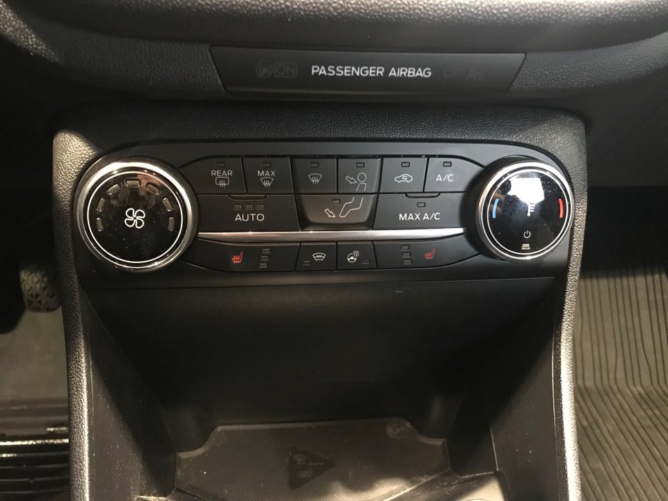 Ford Fiesta 1,0 EcoBoost mHEV Titanium 5d