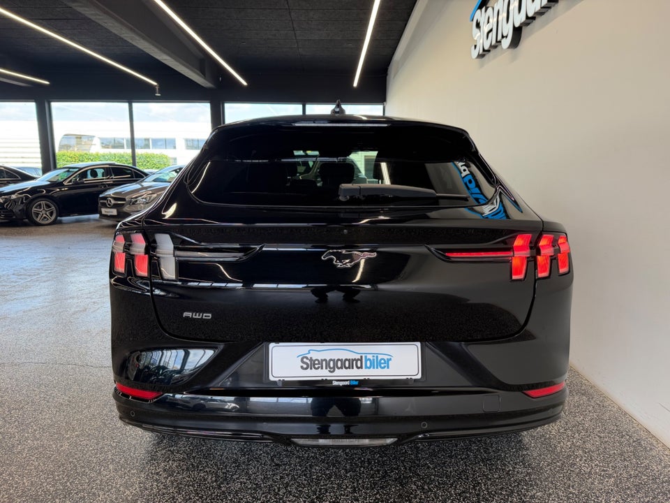 Ford Mustang Mach-E 70 Premium Standard Range AWD 5d