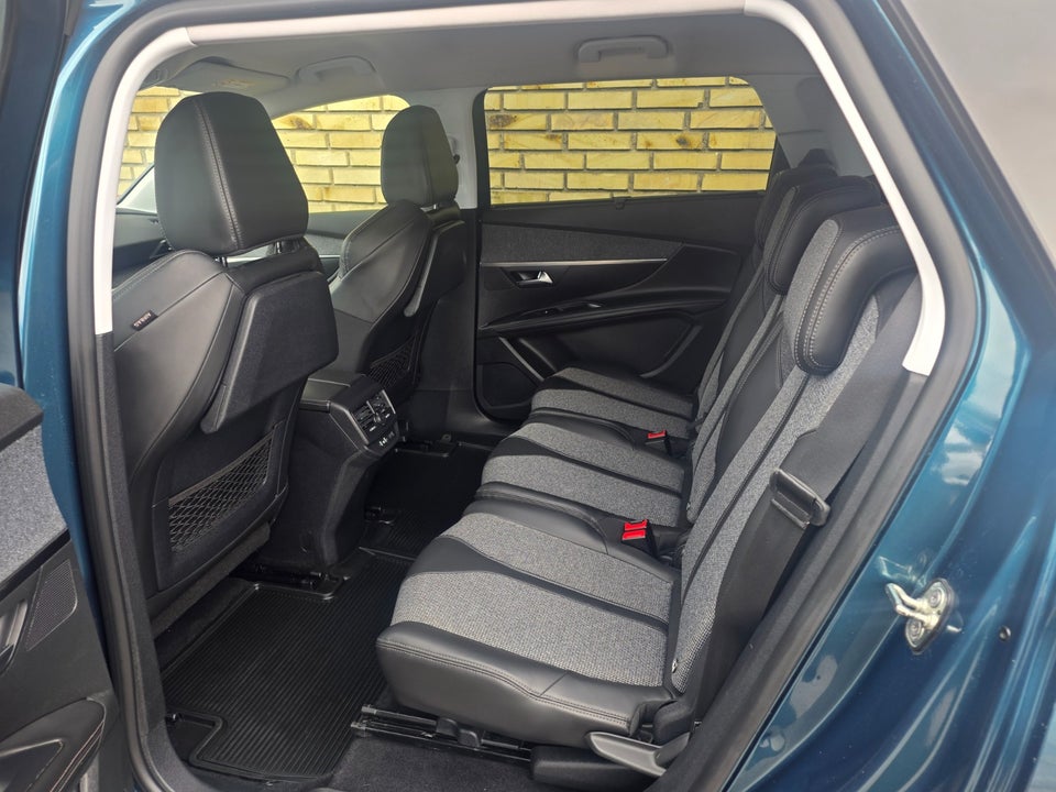 Peugeot 5008 1,5 BlueHDi 130 Allure Pack 7prs 5d