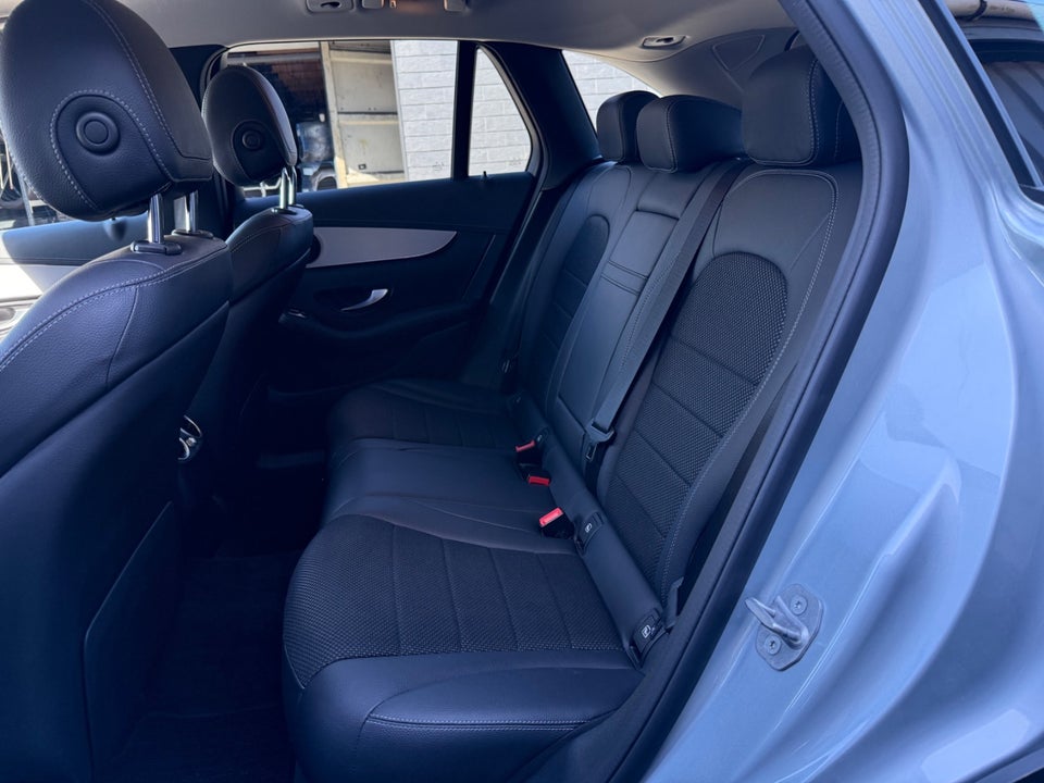 Mercedes GLC300 de 2,0 aut. 4Matic 5d