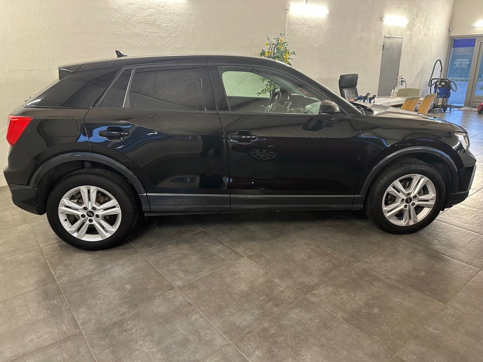 Audi Q2 35 TFSi Prestige S-tr. 5d