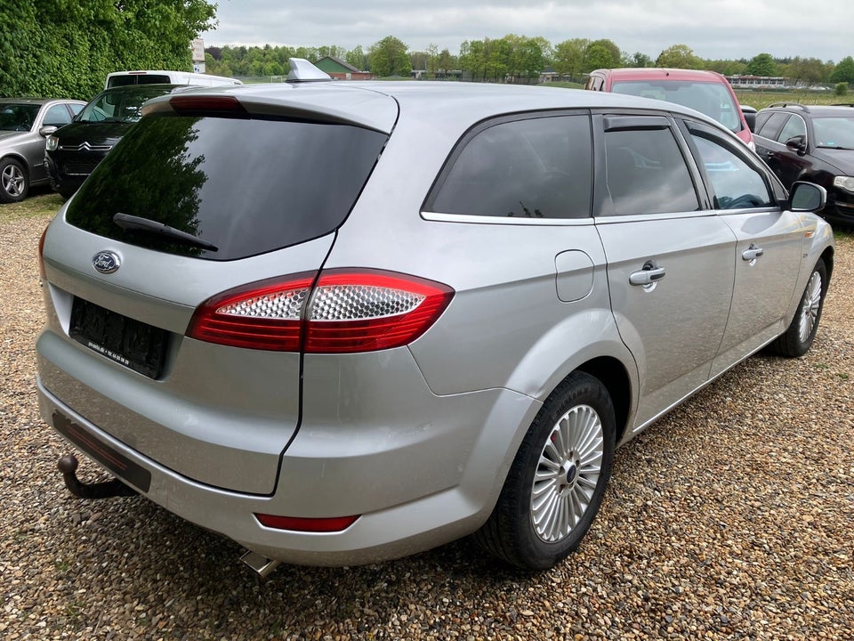 Ford Mondeo 2,5 20V Turbo Titanium stc. 5d
