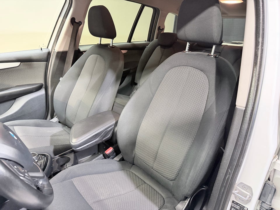 BMW 216i 1,5 Active Tourer Advantage 5d