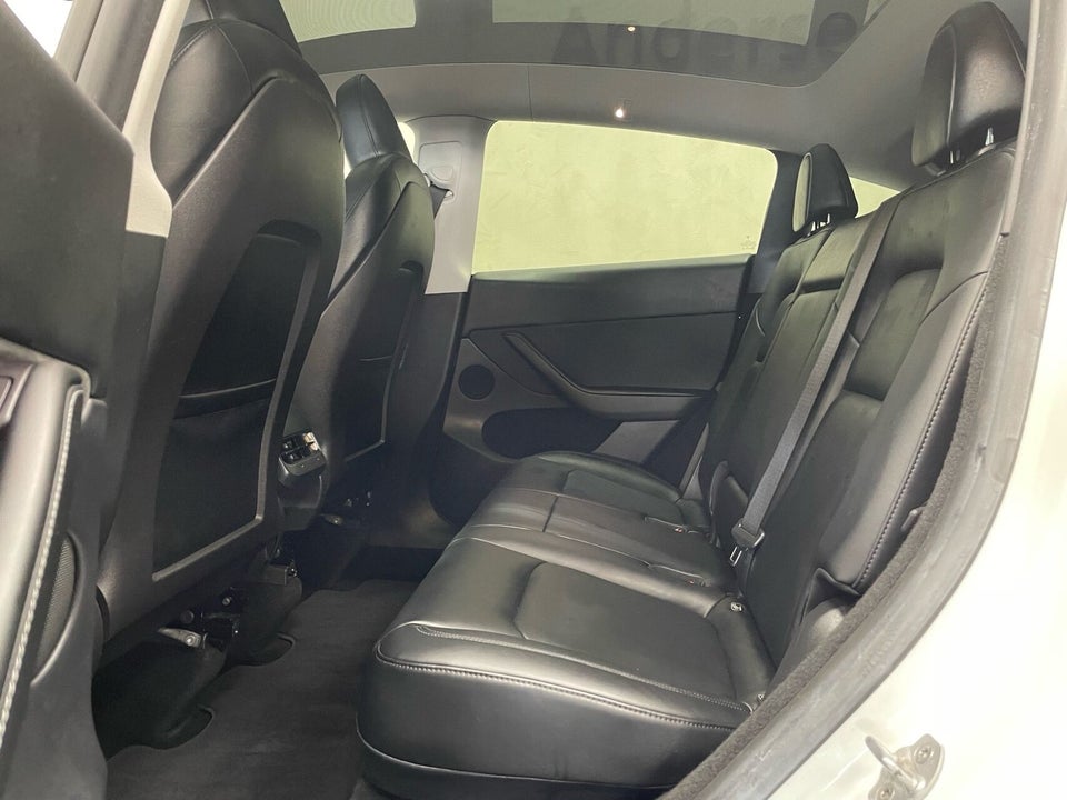 Tesla Model Y Long Range AWD 5d