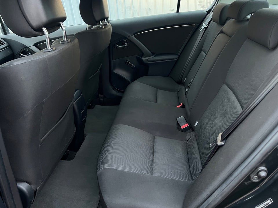 Toyota Avensis 1,6 VVT-i T1 4d