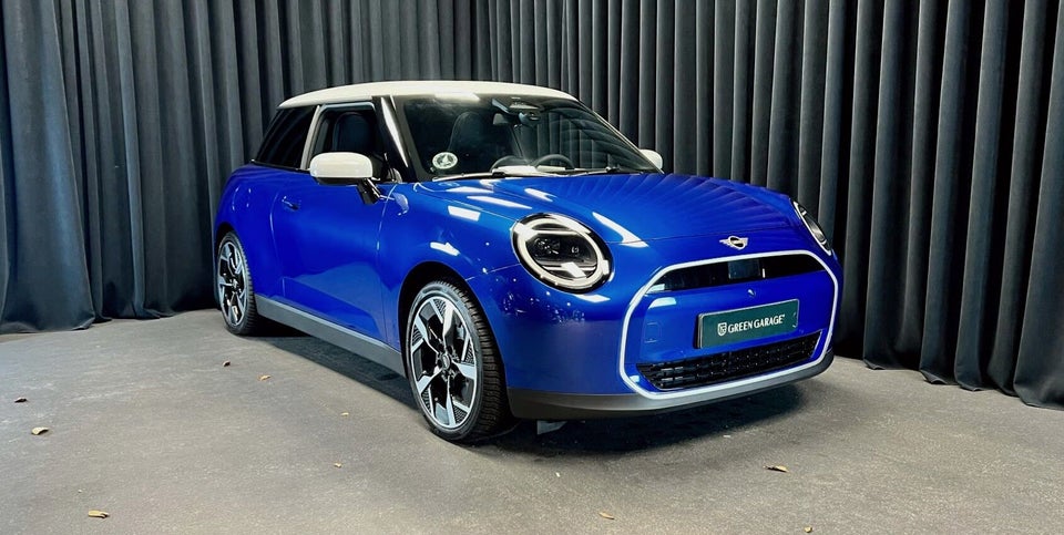 MINI Cooper E Favoured Trim L 3d