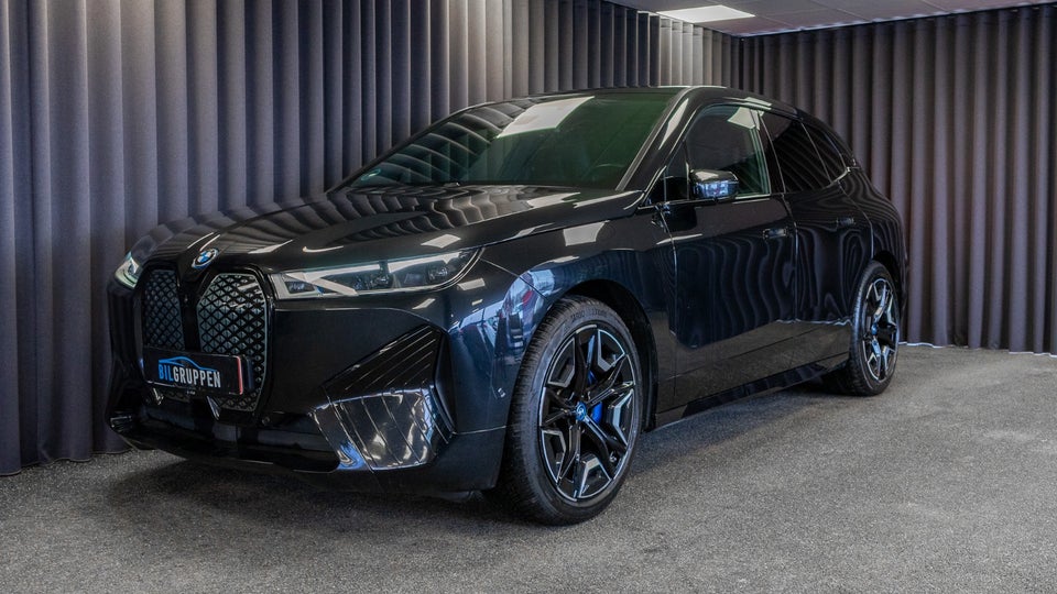 BMW iX xDrive40 Sport 5d