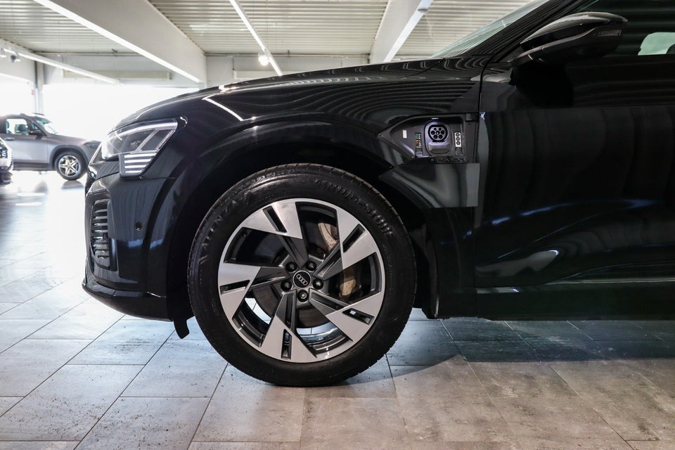 Audi Q8 e-tron 55 S-line Black Edition quattro 5d