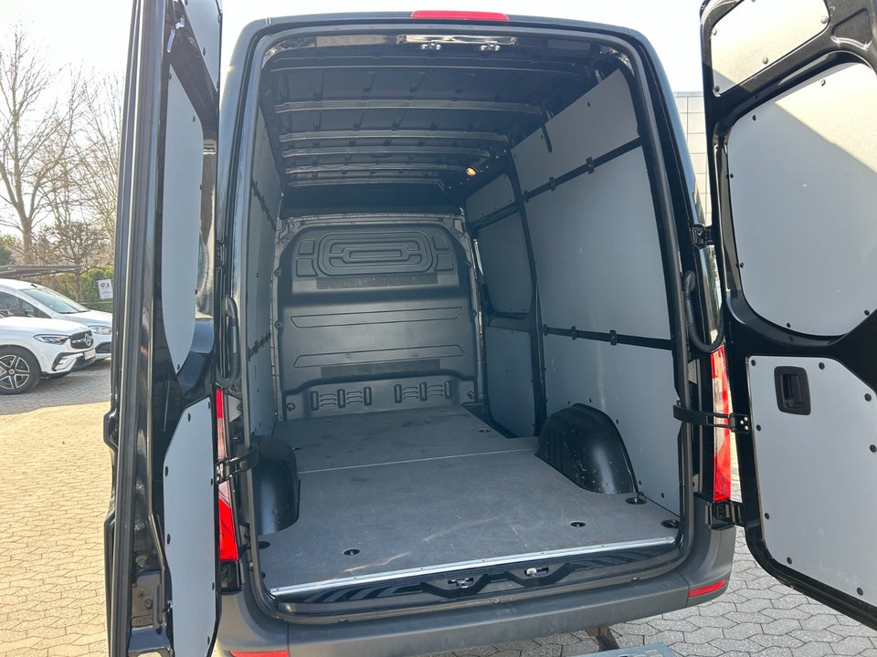 Mercedes Sprinter 317 2,0 CDi A2 Kassevogn aut. RWD