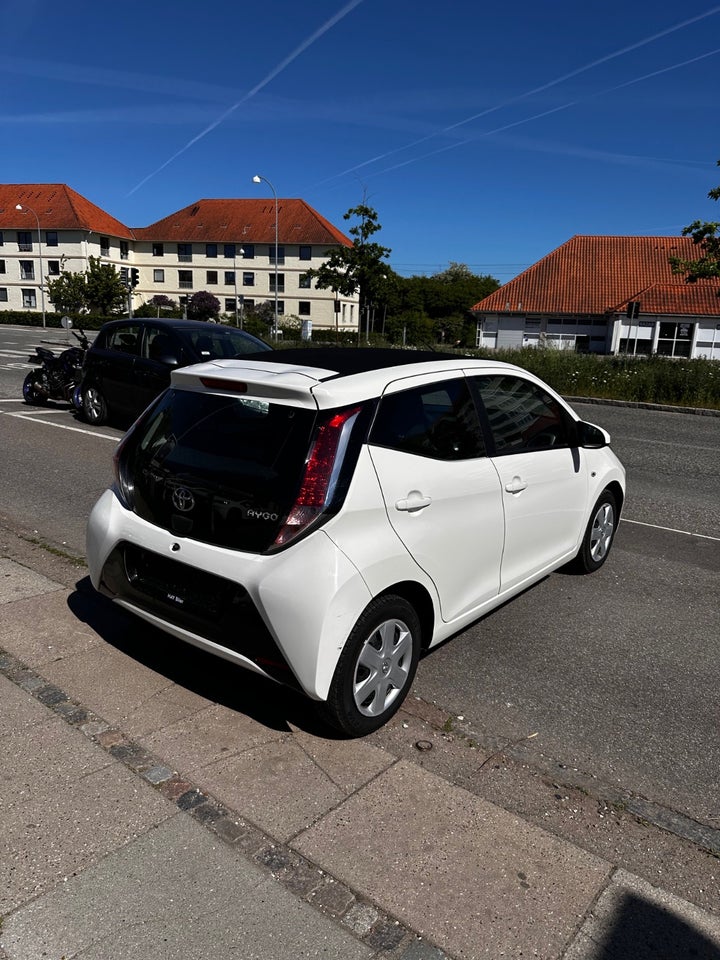 Toyota Aygo 1,0 VVT-i x-sky 5d