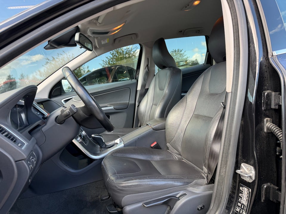 Volvo XC60 2,0 D4 190 Momentum aut. 5d