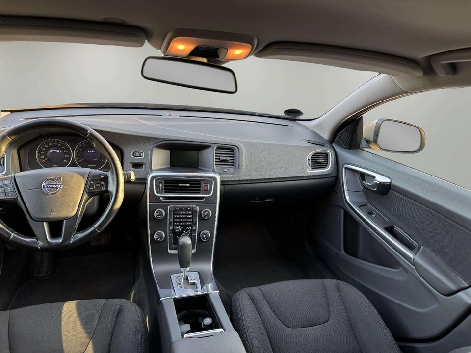 Volvo V60 1,6 T3 150 Kinetic aut. 5d