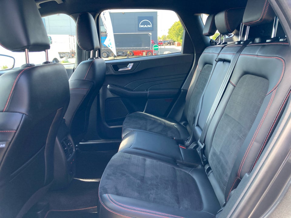 Ford Kuga 2,5 PHEV ST-Line X CVT 5d