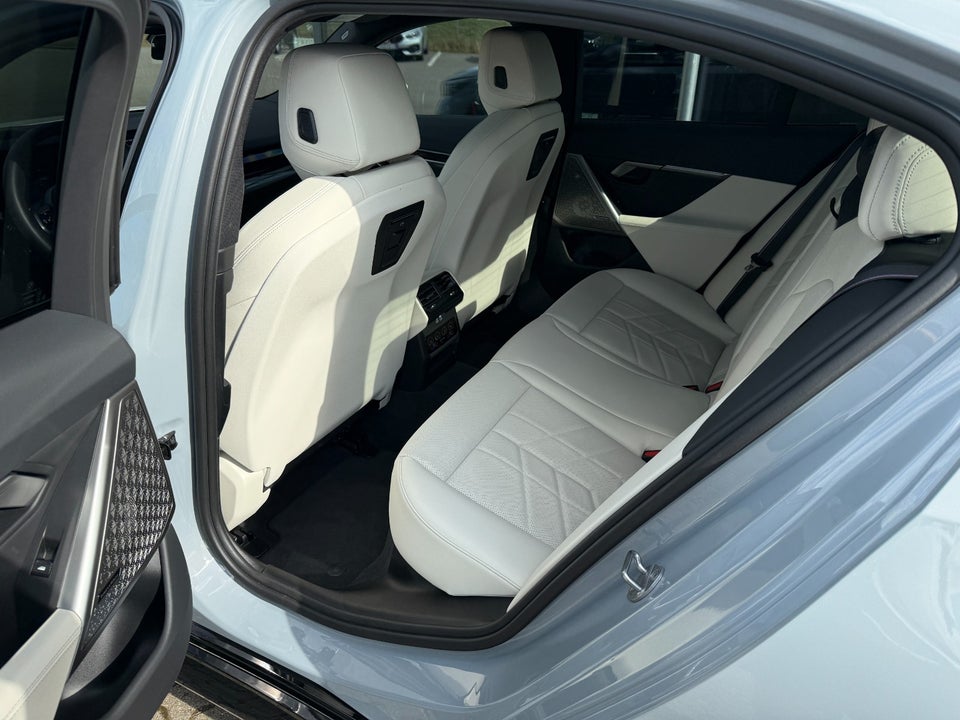 BMW i5 eDrive40 M-Sport Pro 4d