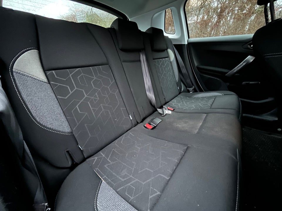 Peugeot 2008 1,2 e-VTi 82 Allure ESG 5d