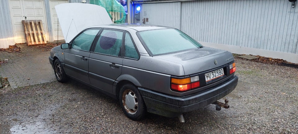 VW Passat 1,8 GL 4d