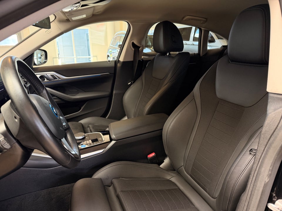 BMW i4 eDrive35 Charged 5d
