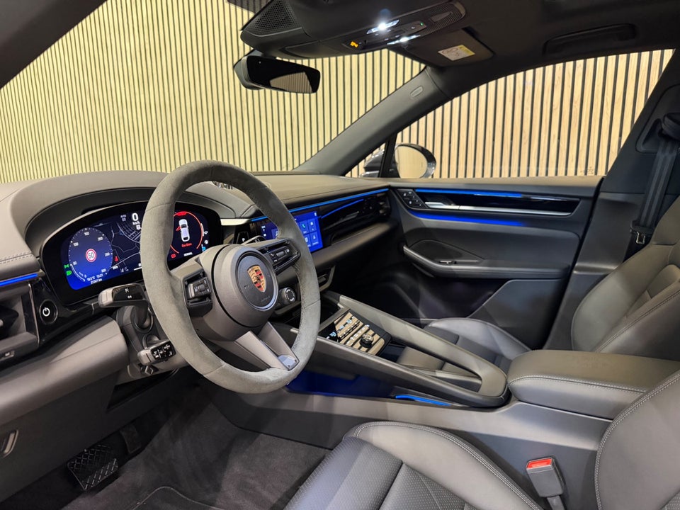 Porsche Macan 4 5d