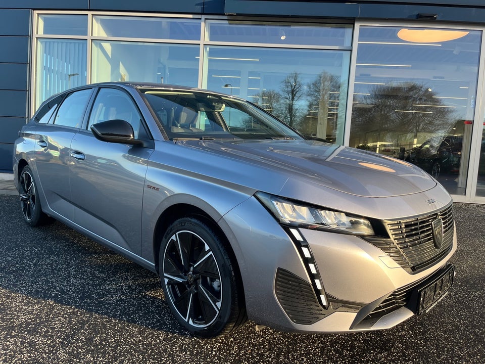 Peugeot e-308 54 Style SW 5d