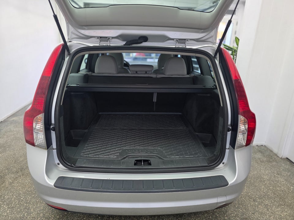 Volvo V50 1,8 Summum 5d