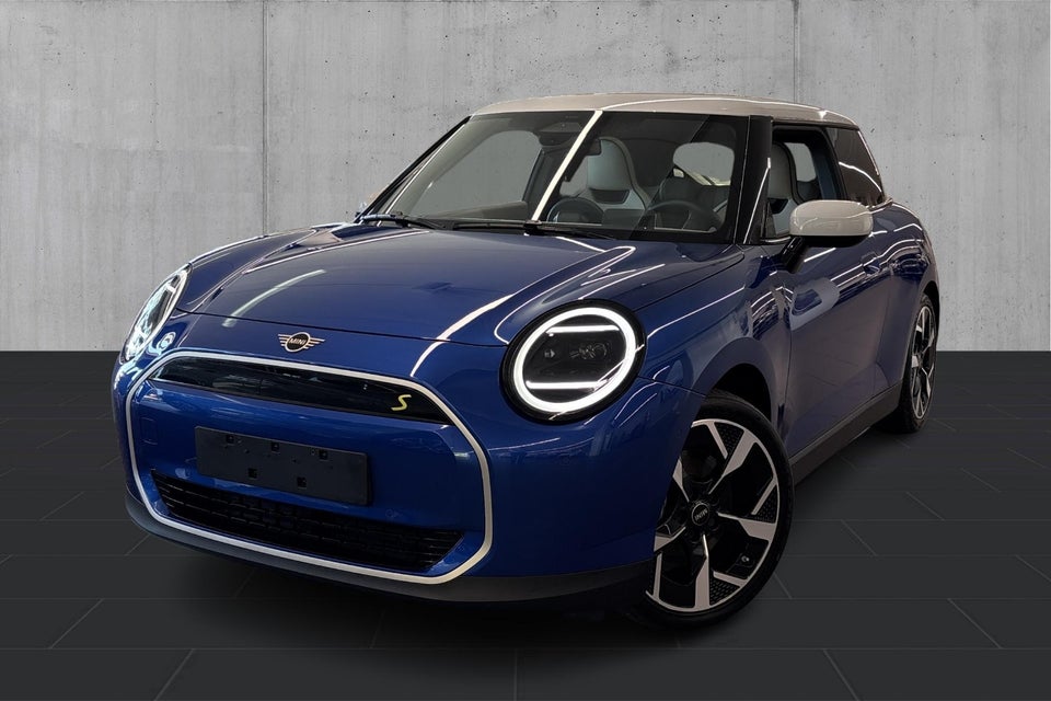 MINI Cooper SE Favoured Trim M 3d