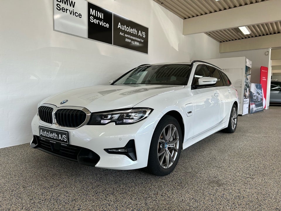 BMW 330e 2,0 Touring Sport Line aut. 5d