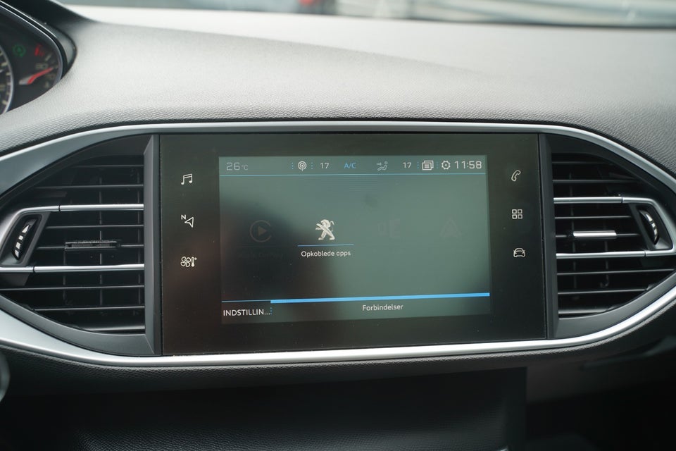 Peugeot 308 1,5 BlueHDi 130 Allure Sky SW 5d