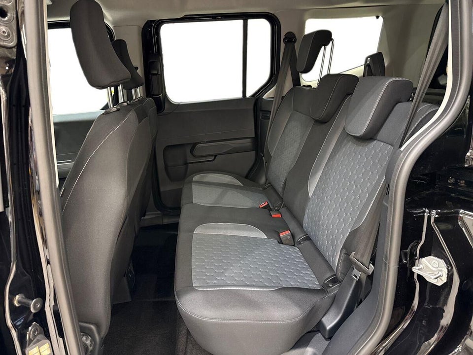 Ford E-Tourneo Courier 43 Titanium