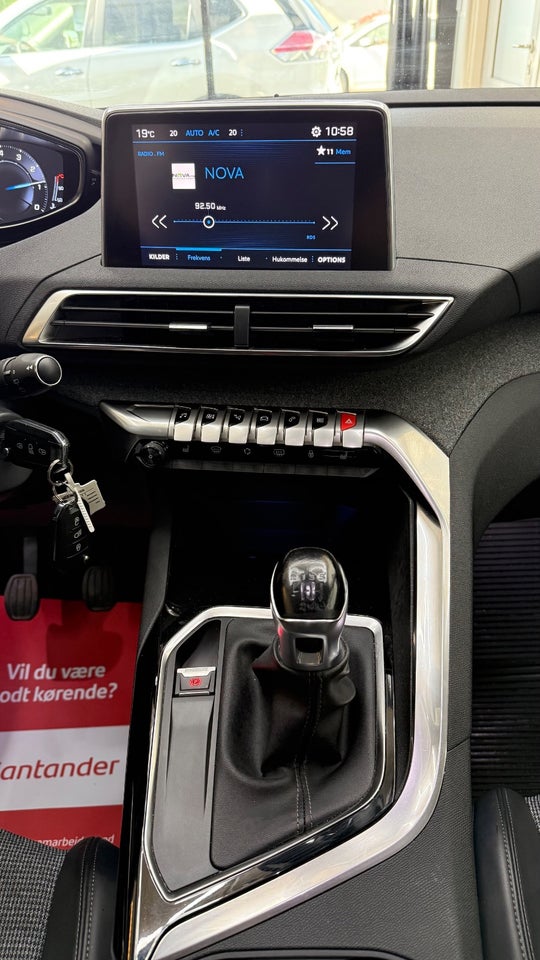 Peugeot 5008 1,2 e-THP 130 Allure 7prs 5d