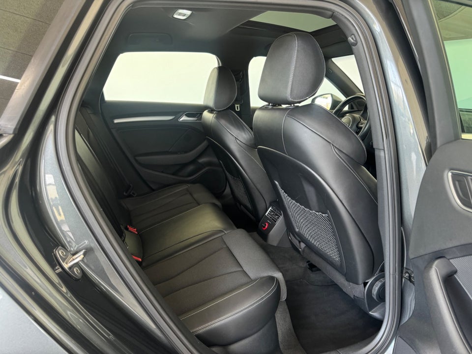 Audi A3 2,0 TDi 150 S-line Sportback S-tr. 5d