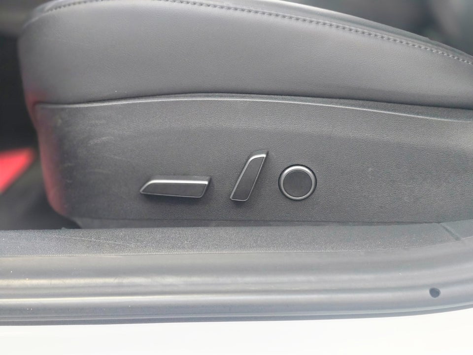 Tesla Model 3 Long Range AWD 4d