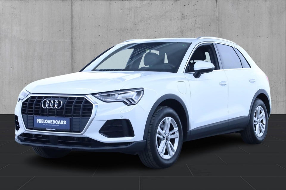 Audi Q3 45 TFSi e Attitude plus S-tr. 5d