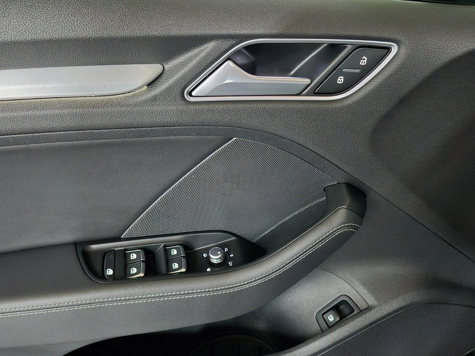 Audi A3 1,4 e-tron S-line Sportback S-tr. 5d