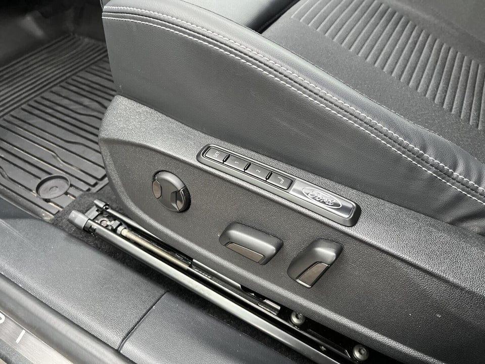 Ford Capri 77 Premium Extended Range 5d