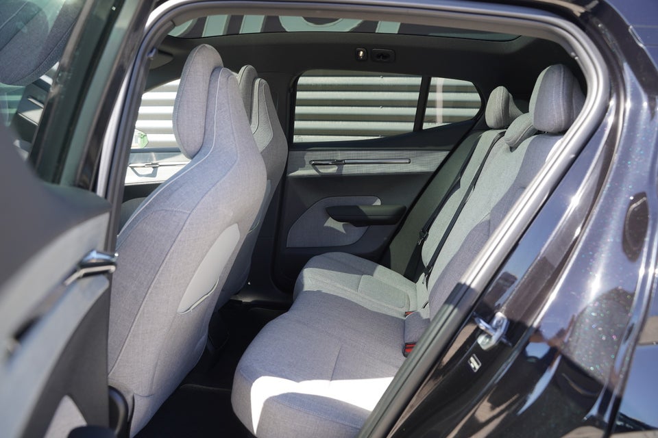 Volvo EX30 Extended Range Ultra 5d