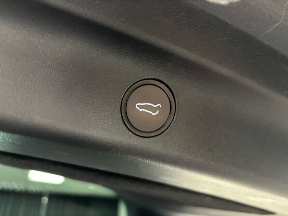 Tesla Model Y RWD 5d