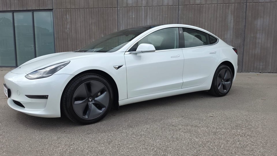 Tesla Model 3 Long Range AWD 4d