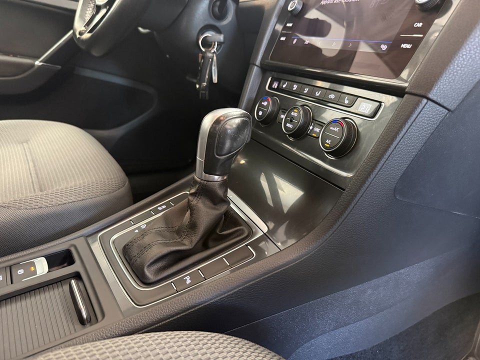 VW Golf VII 1,5 TSi 130 Comfortline Connect DSG 5d