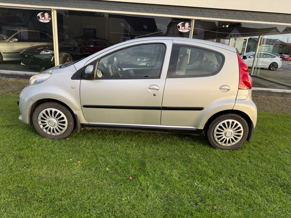 Peugeot 107 1,0 Trendy 5d