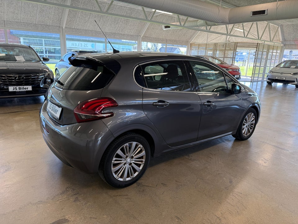 Peugeot 208 1,6 BlueHDi 100 Desire Sky 5d