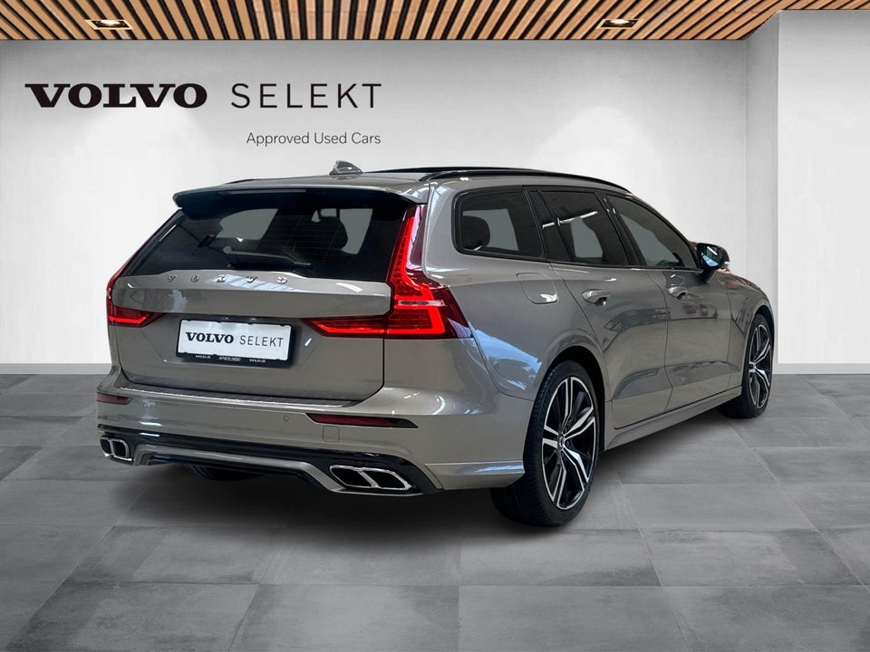 Volvo V60 2,0 T8 ReCharge R-Design aut. AWD 5d